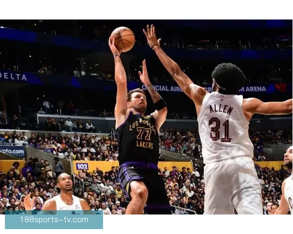 东契奇42分12助攻创里程碑湖人复仇骑士詹姆斯1229胜登顶胜场王