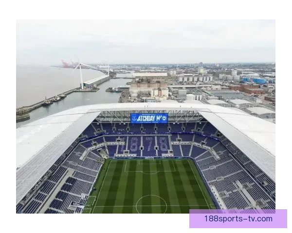 詹姆斯塔尔科夫斯基引领埃弗顿走向辉煌赢得球迷热爱